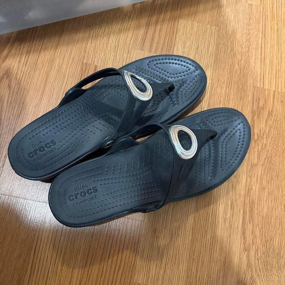 Crocs Women's Black and Grey Sandals